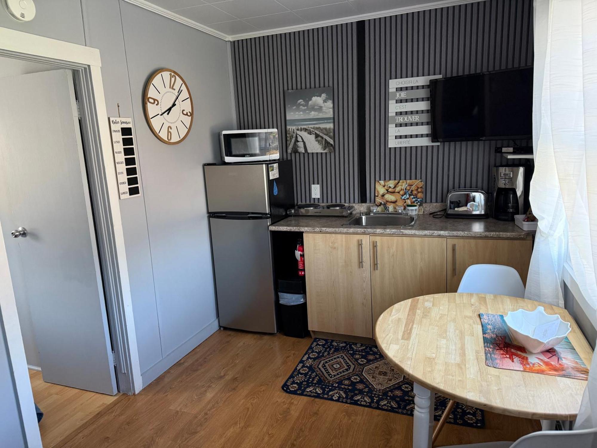 Motel Le Repos แปร์เซ ภายนอก รูปภาพ