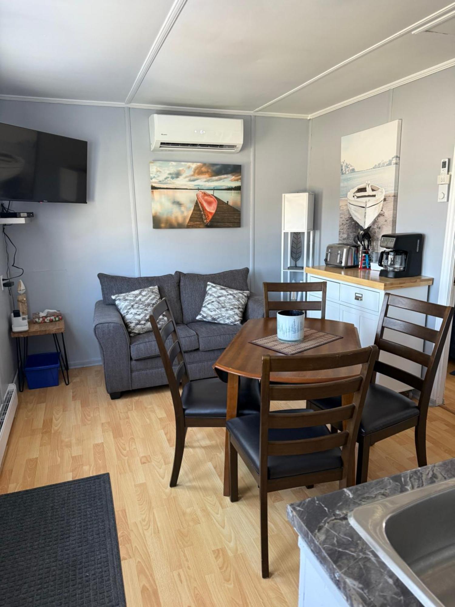 Motel Le Repos แปร์เซ ภายนอก รูปภาพ