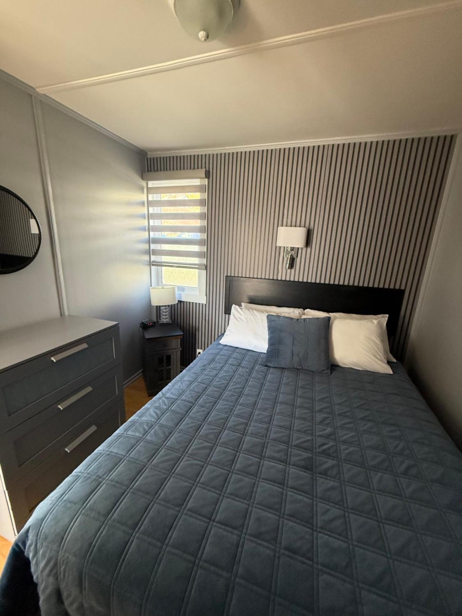 Motel Le Repos แปร์เซ ภายนอก รูปภาพ